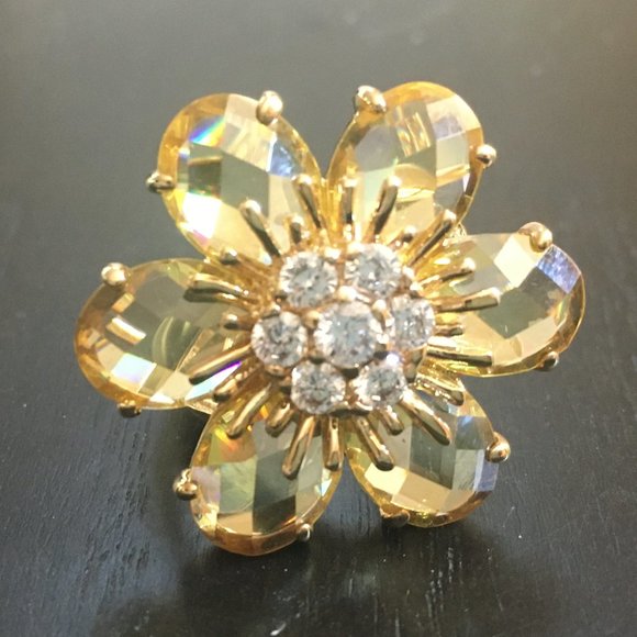 Ariella Collection Stone Flower Ring - Yellow - Picture 2 of 8